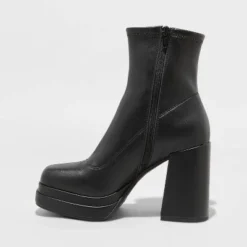 Women's Nadia Platform Boots - Wild Fable™ Black